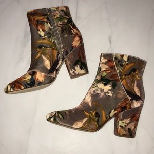 Nine west floral booties Clearance